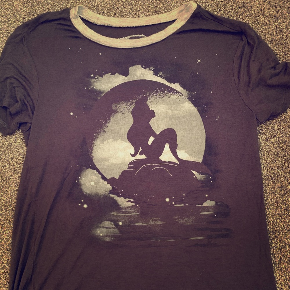 Ariel Tee